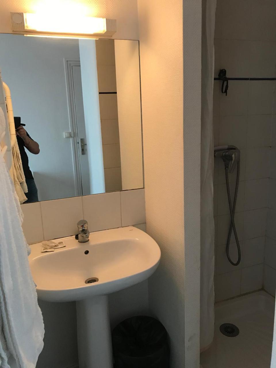 Hotel Moderne Saint-Maur-des-Fosses ภายนอก รูปภาพ