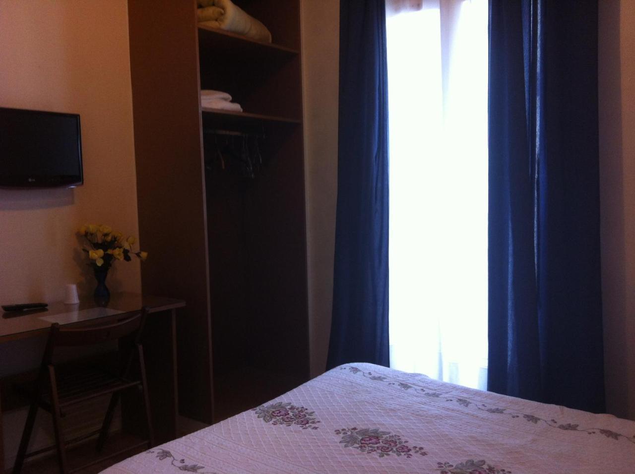 Hotel Moderne Saint-Maur-des-Fosses ภายนอก รูปภาพ